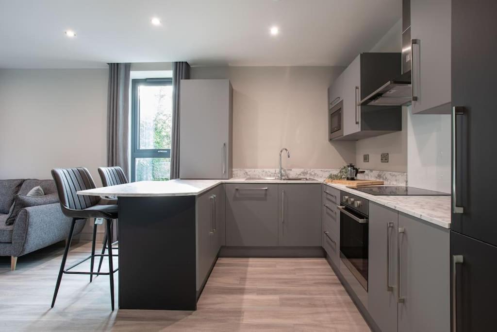 Stunning 2Br Next To The City Airport Bhd - Free Parking Белфаст Экстерьер фото